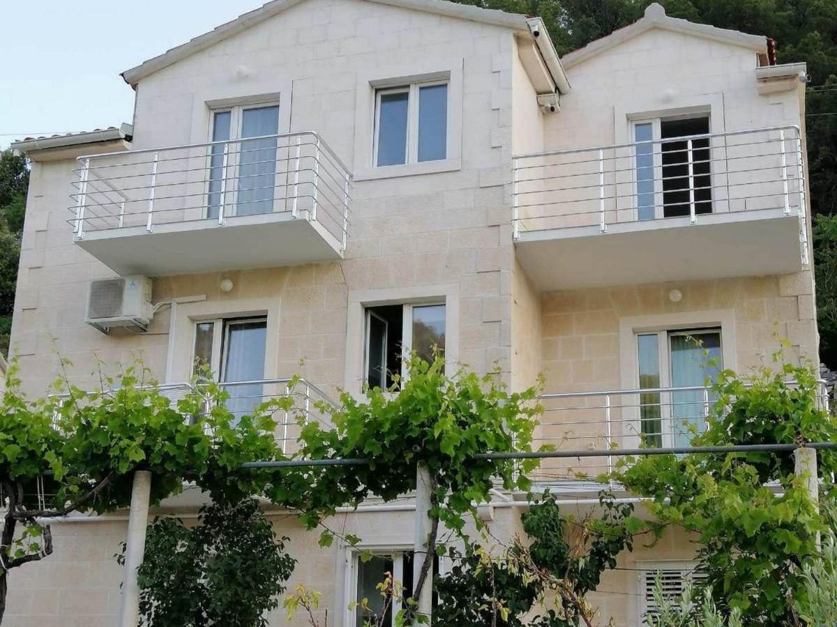 Apartments Kalajzic Pucisca Exterior photo